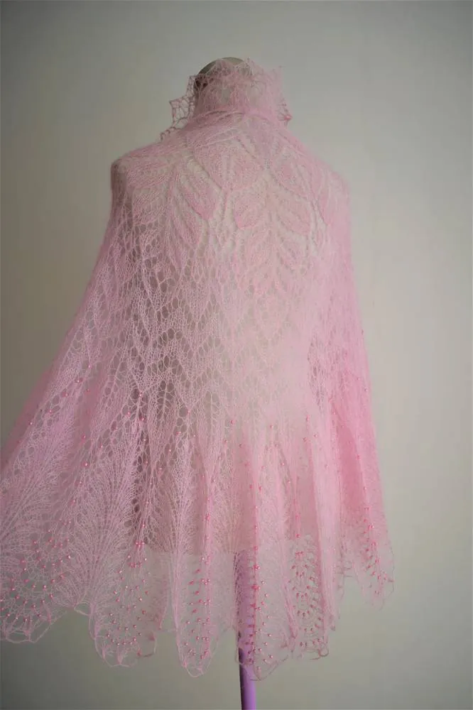 Châle "Iseut" tricoté en kid mohair sur soie en couleur rose