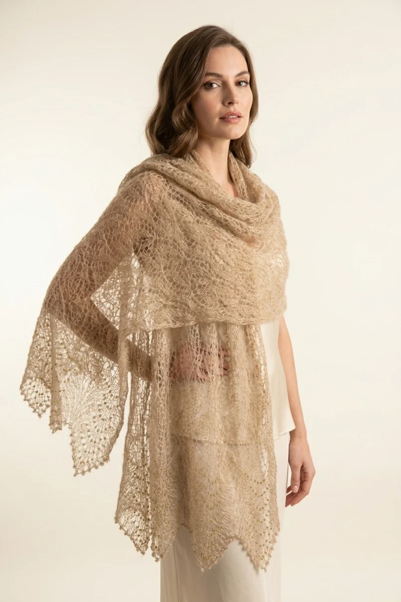 Châle "La duchesse" tricoté à la main en mohair sur soie